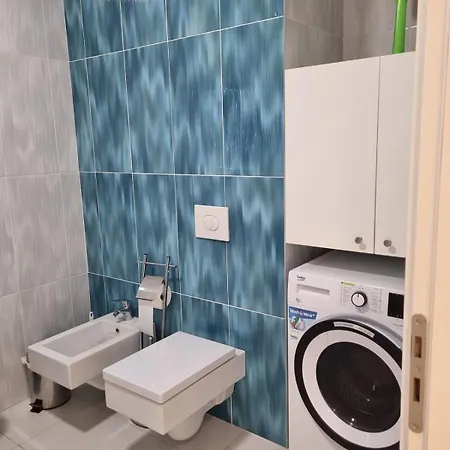 Ambasador 3 * Tirana